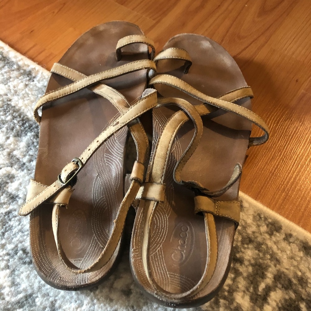 Strappy chacos